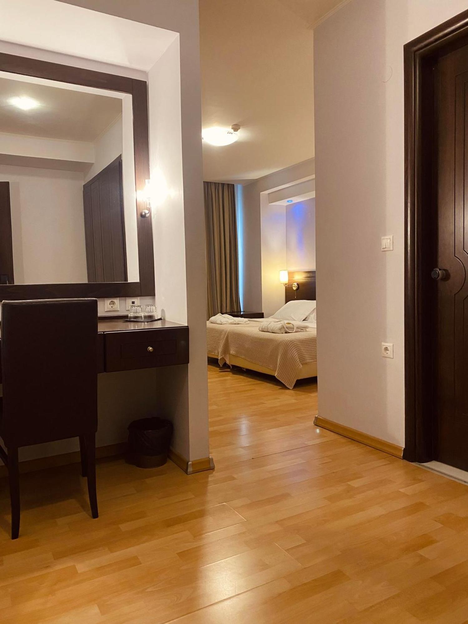 Flisvos Hotel Нафпактос Экстерьер фото