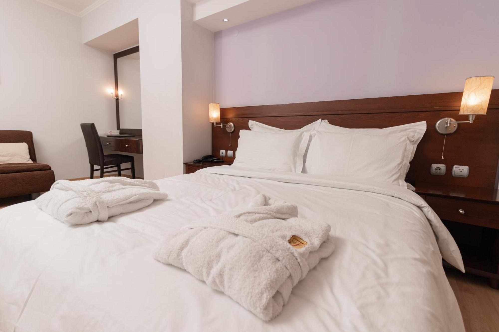 Flisvos Hotel Нафпактос Экстерьер фото