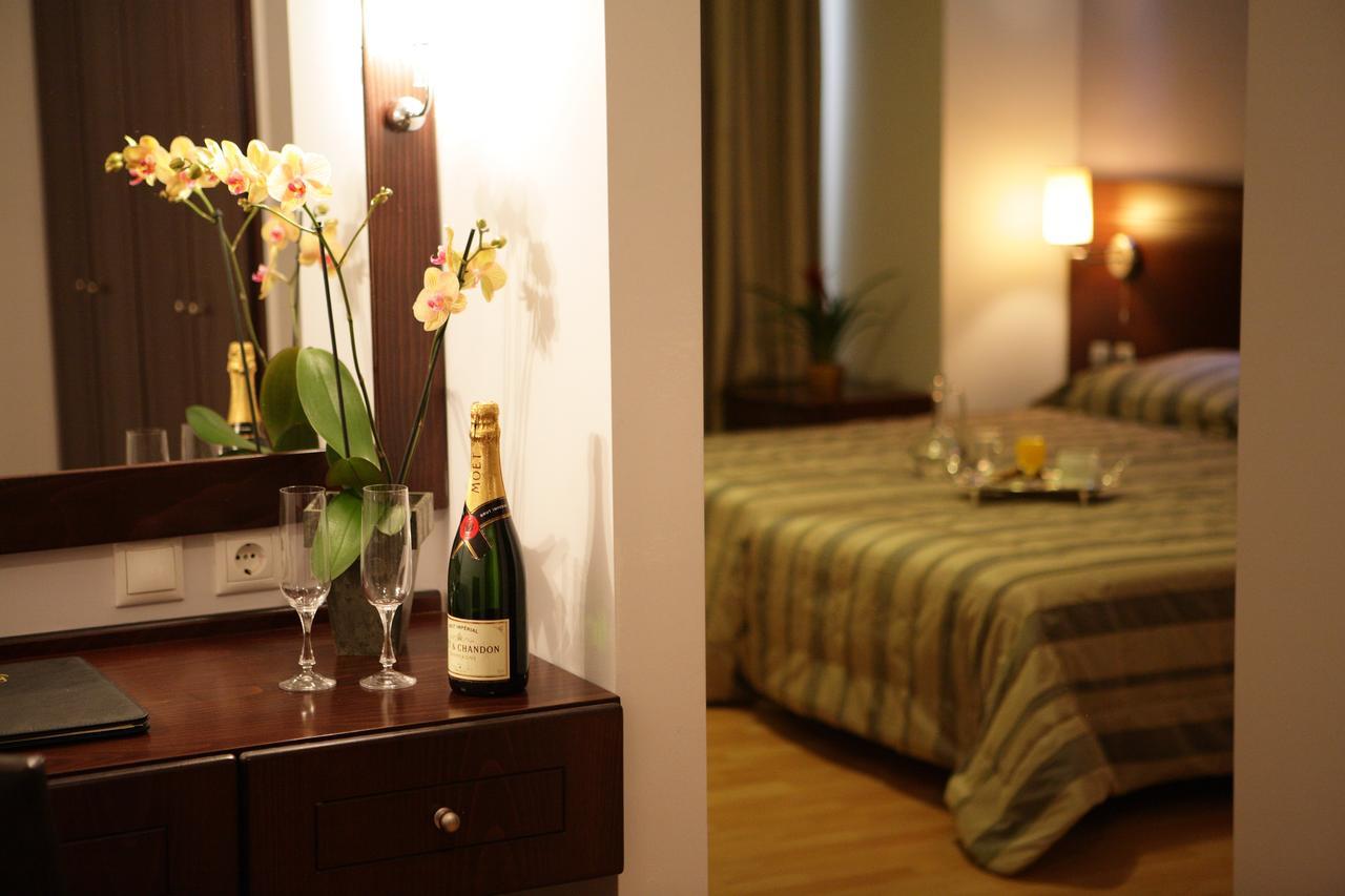 Flisvos Hotel Нафпактос Экстерьер фото